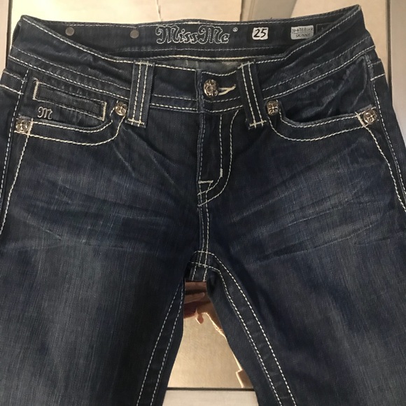 SOLD Miss Me skinny jeans - Picture 4 of 6